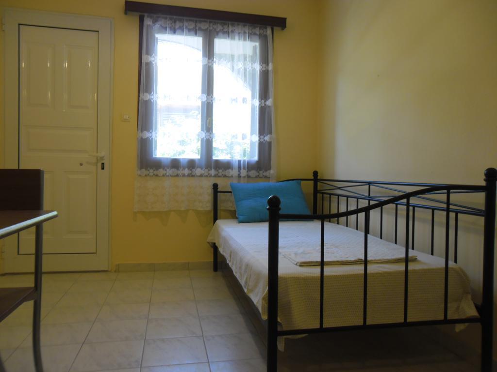 Villa Maria Chrani Luaran gambar