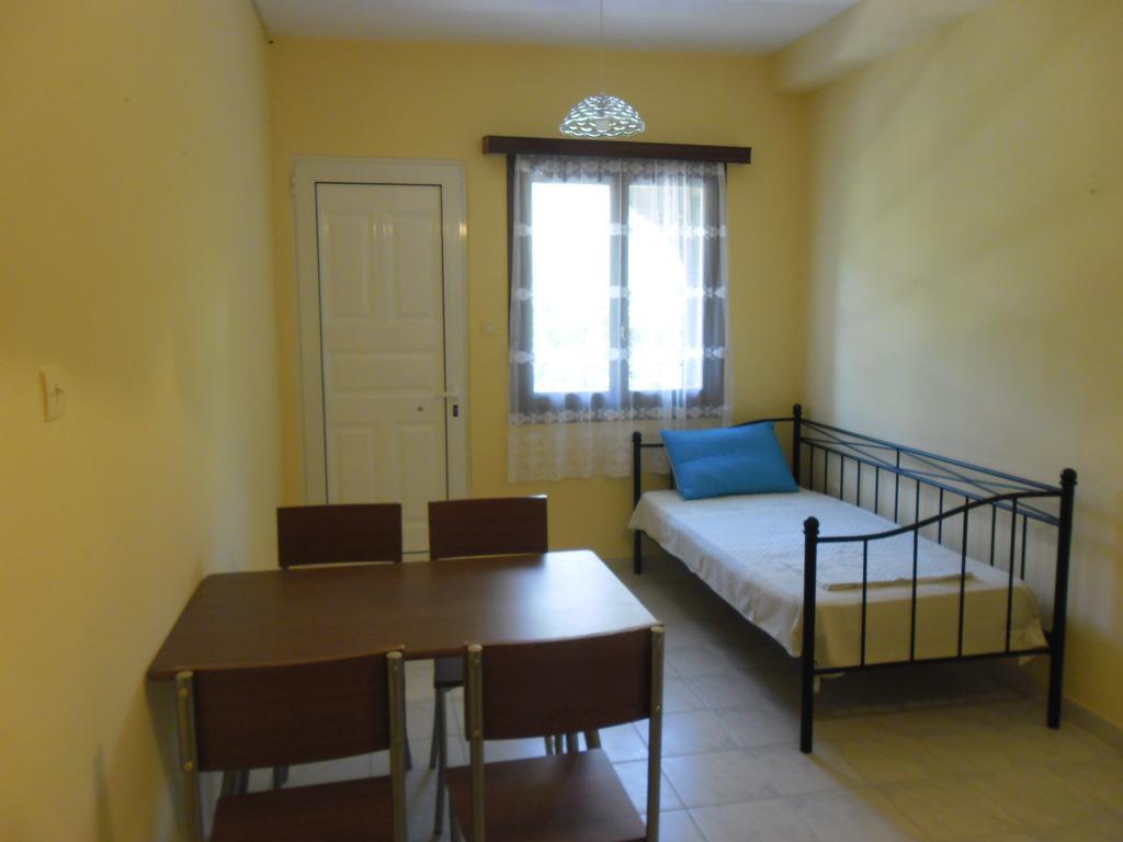 Villa Maria Chrani Luaran gambar
