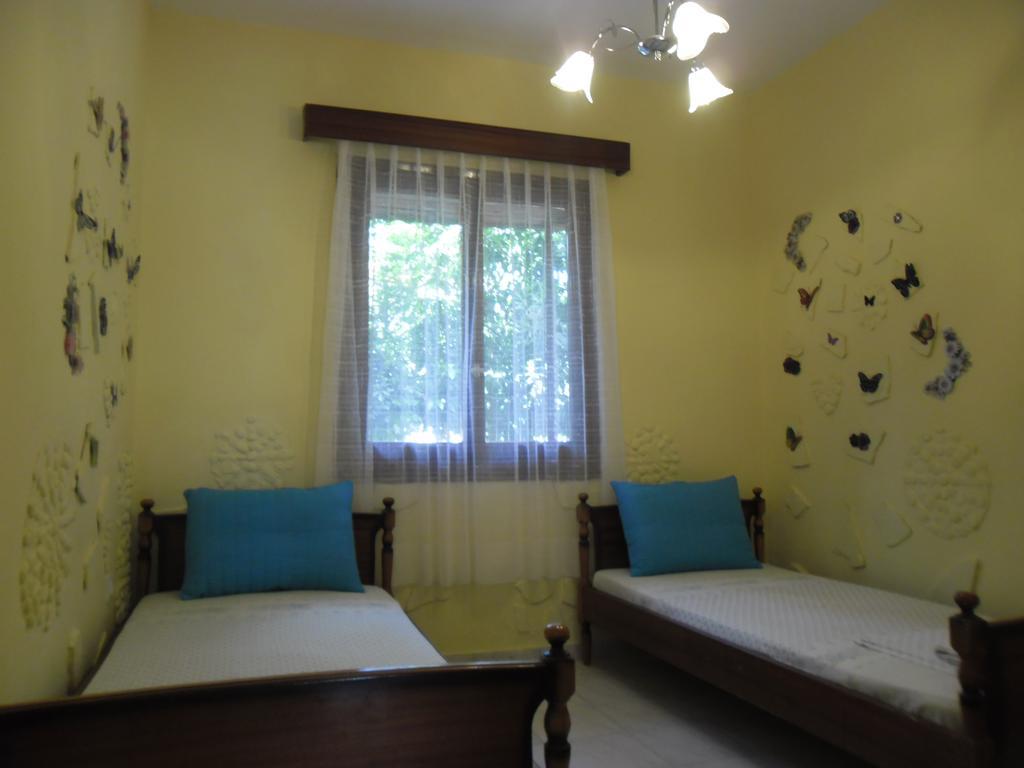 Villa Maria Chrani Luaran gambar